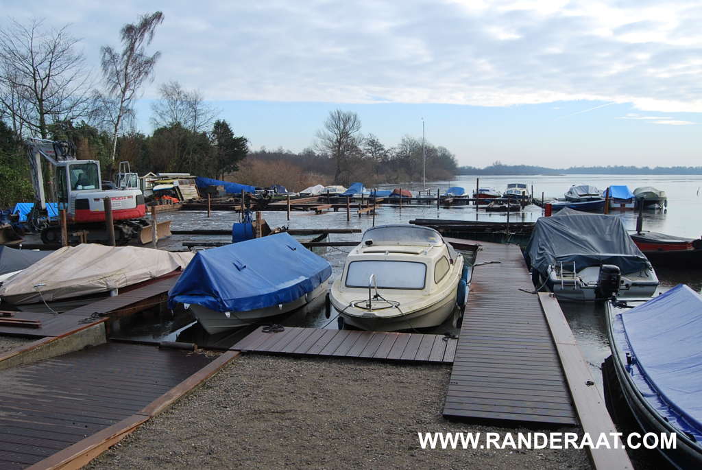 Steigers - terras of vlonder aan het water  Jan Randeraat - Loenen aan de Vecht