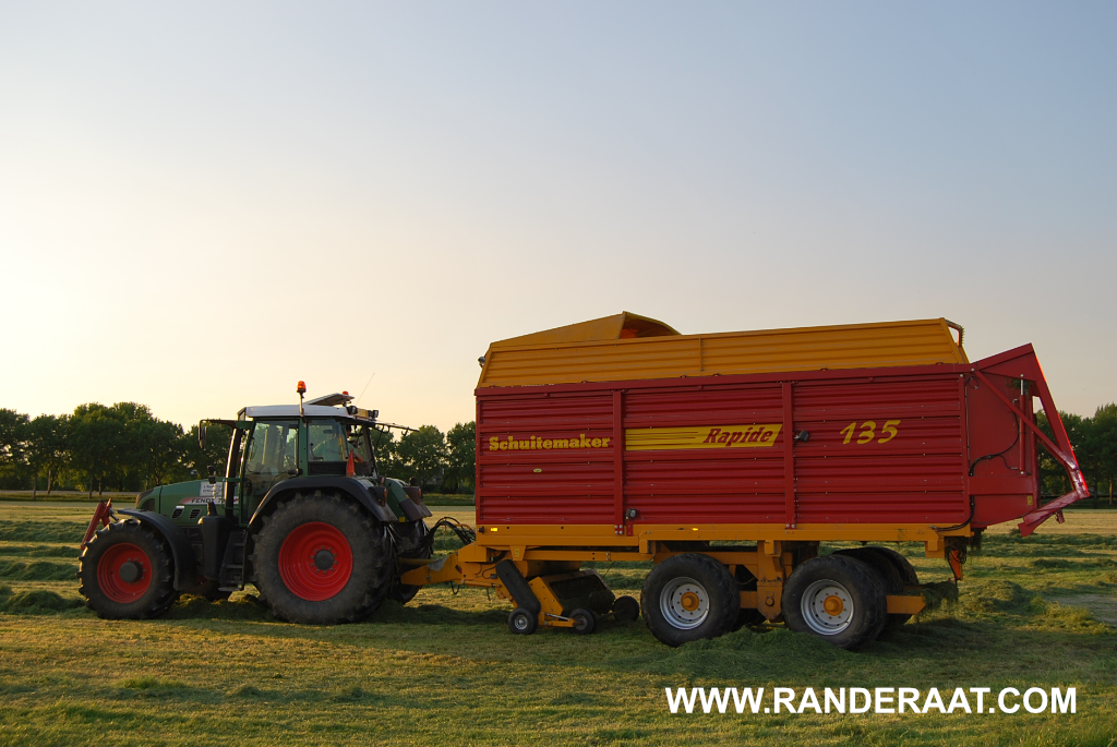 Opraapwagen - Randeraat - Agrarische Loonwerken